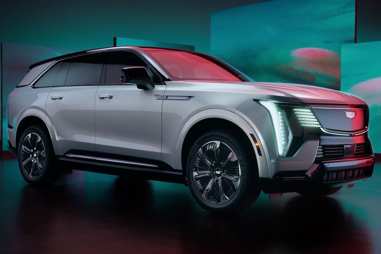 Cadillac Escalade IQ 2024: Mẫu SUV thuần điện đầu bảng dành cho "Chủ tịch"