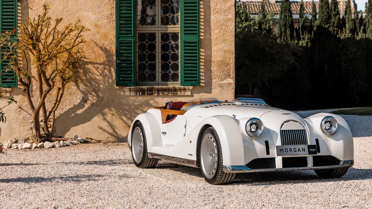 Morgan hợp tác với Pininfarina để tạo ra một loại xe đặc biệt phiên bản giới hạn mang tên Midsummer