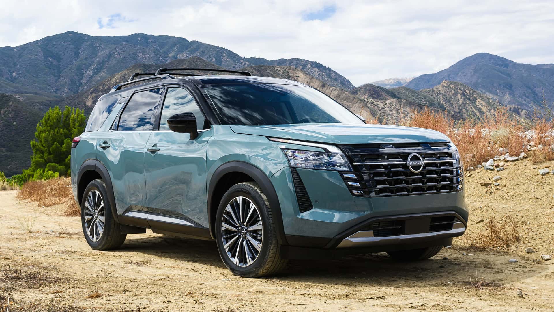 Nissan Pathfinder 2026 ra mắt với nâng cấp nhẹ