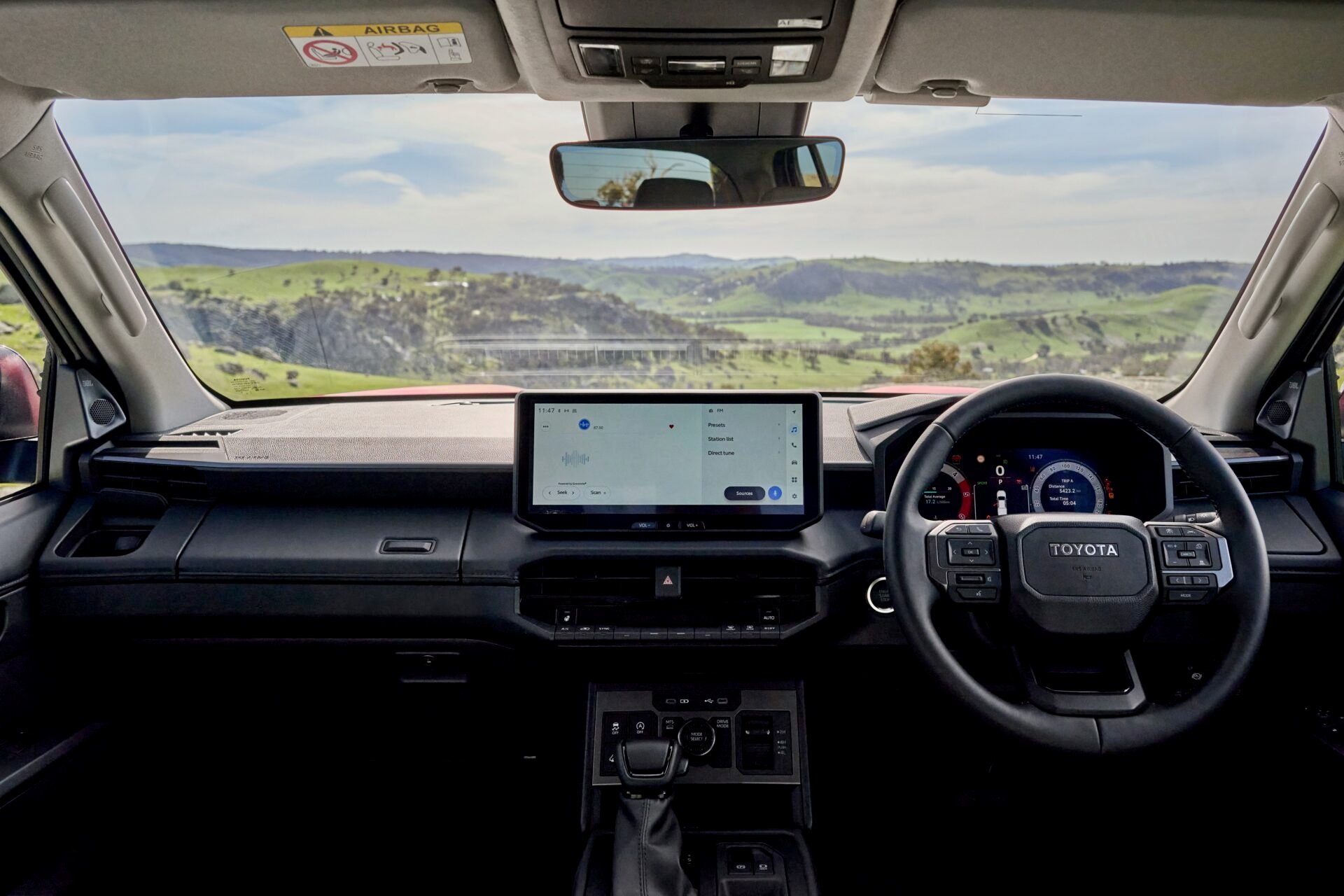 Chi tiết nội thất của mẫu bán tải Toyota Hilux 2026