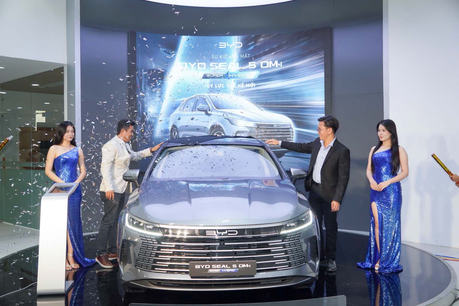 Xe hybrid BYD Seal 5 có mặt tại BYD NEG An Giang: Thêm lựa chọn cho khách hàng miền Tây