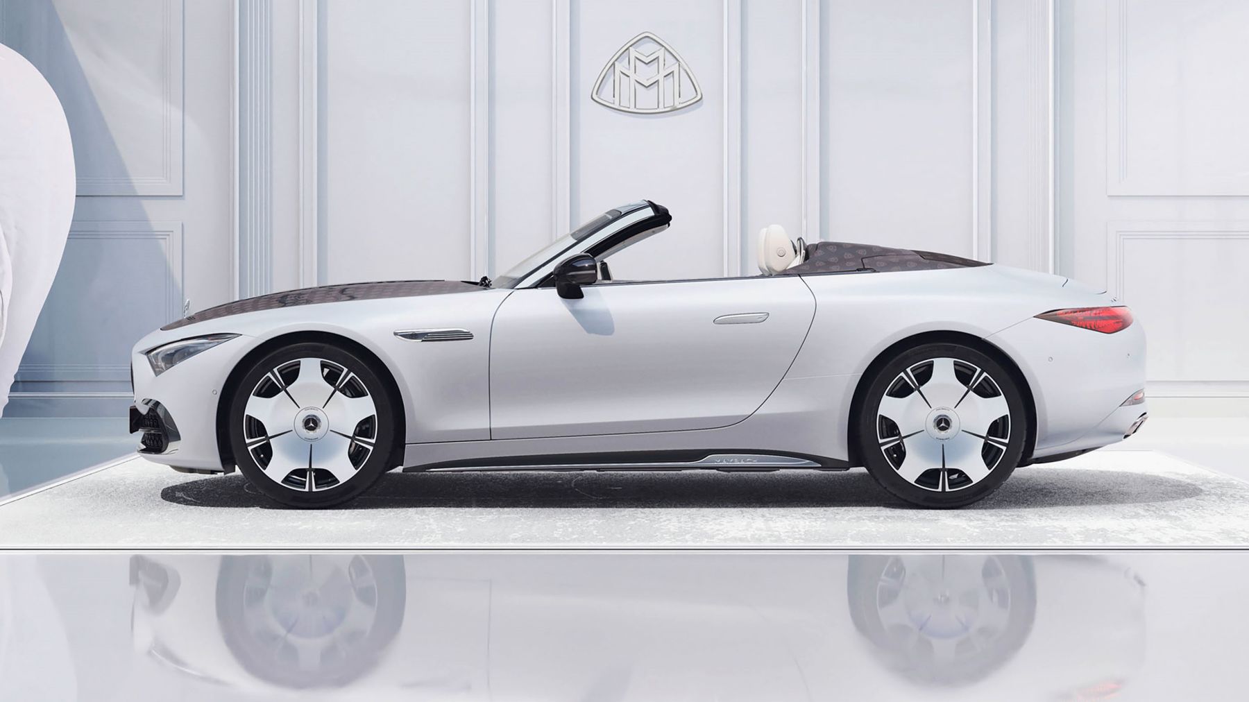 Mercedes Maybach SL 680 Monogram 2026: Nội thất xa xỉ và ngoại thất đậm chất thể thao