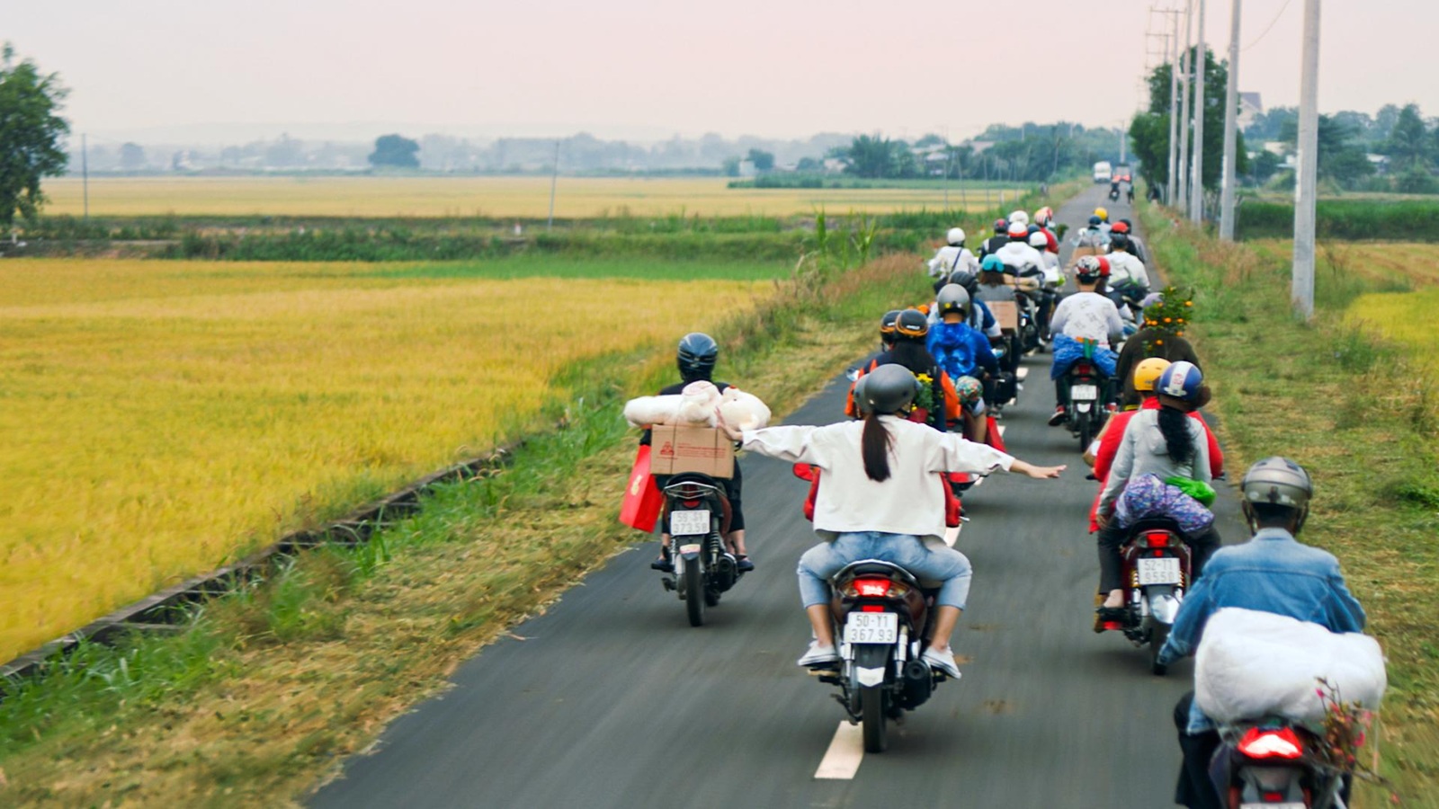 Lái xe máy về quê ăn Tết: Chuẩn bị kỹ để hành trình an toàn