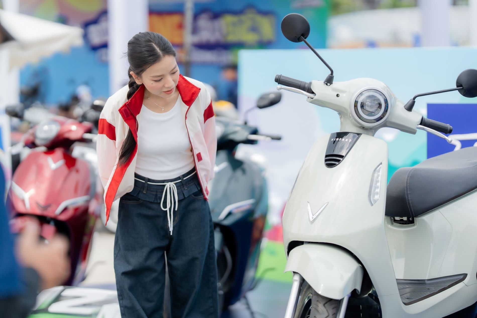 Không cần bằng lái, đổi pin siêu tiện: Lý do Evo Lite hút khách đô thị