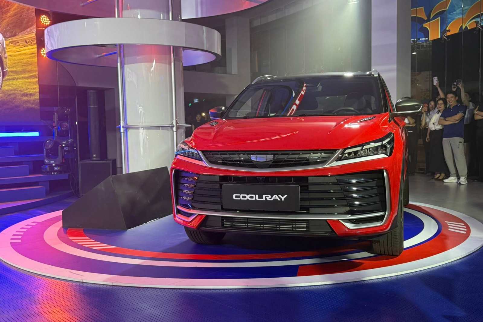 Geely Coolray 2026 chính thức ra mắt tại Việt Nam: Giá mới gây “sốc”