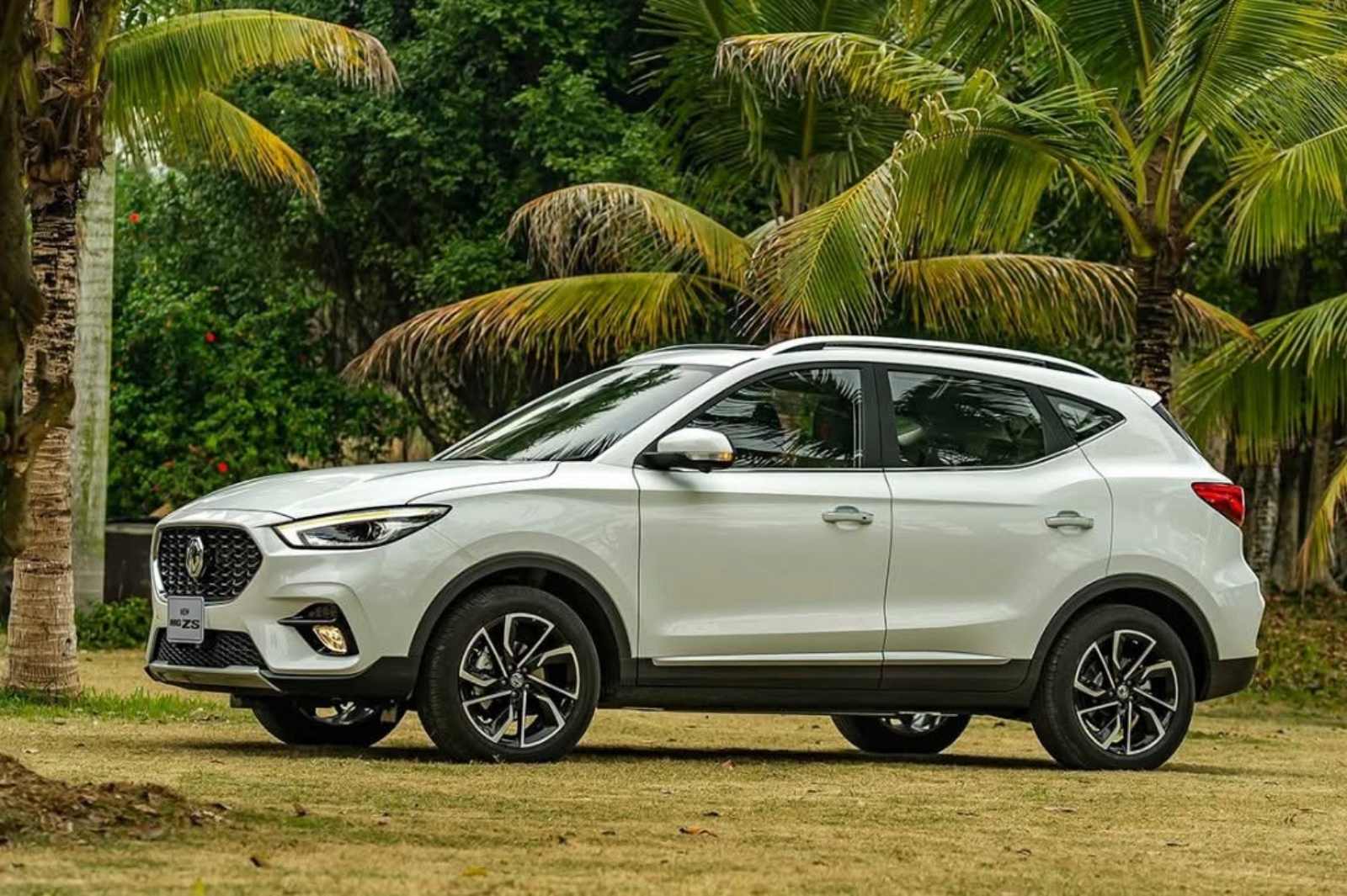 MG ZS giảm còn 378 triệu: SUV hạng B, giá ngang xe hạng A