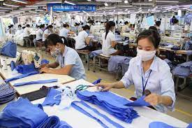 Tác động của đại dịch Covid-19 tới các doanh nghiệp Dệt may tại Việt Nam và giải pháp