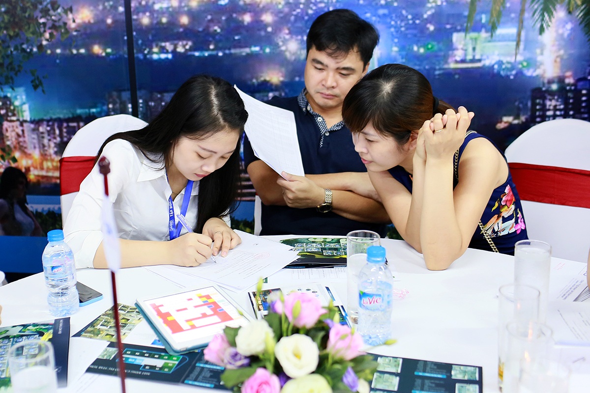 Một số thành tựu và kết quả đạt được trong công tác giải quyết tranh chấp giữa người tiêu dùng và tổ chức, cá nhân kinh doanh hàng hóa, dịch vụ, và kiểm soát hợp đồng theo mẫu