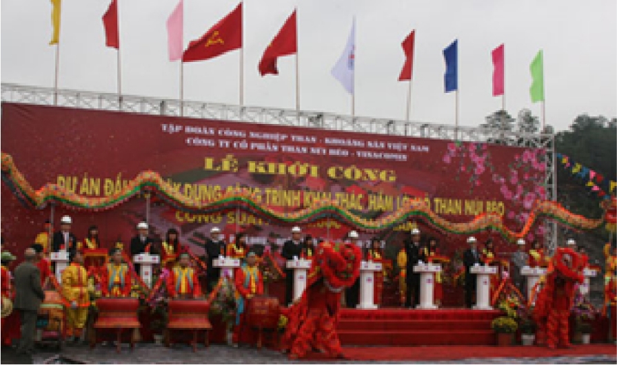 Nghiên cứu tính toán, thiết kế kết cấu chống giếng đứng mỏ than hầm lò Núi Béo