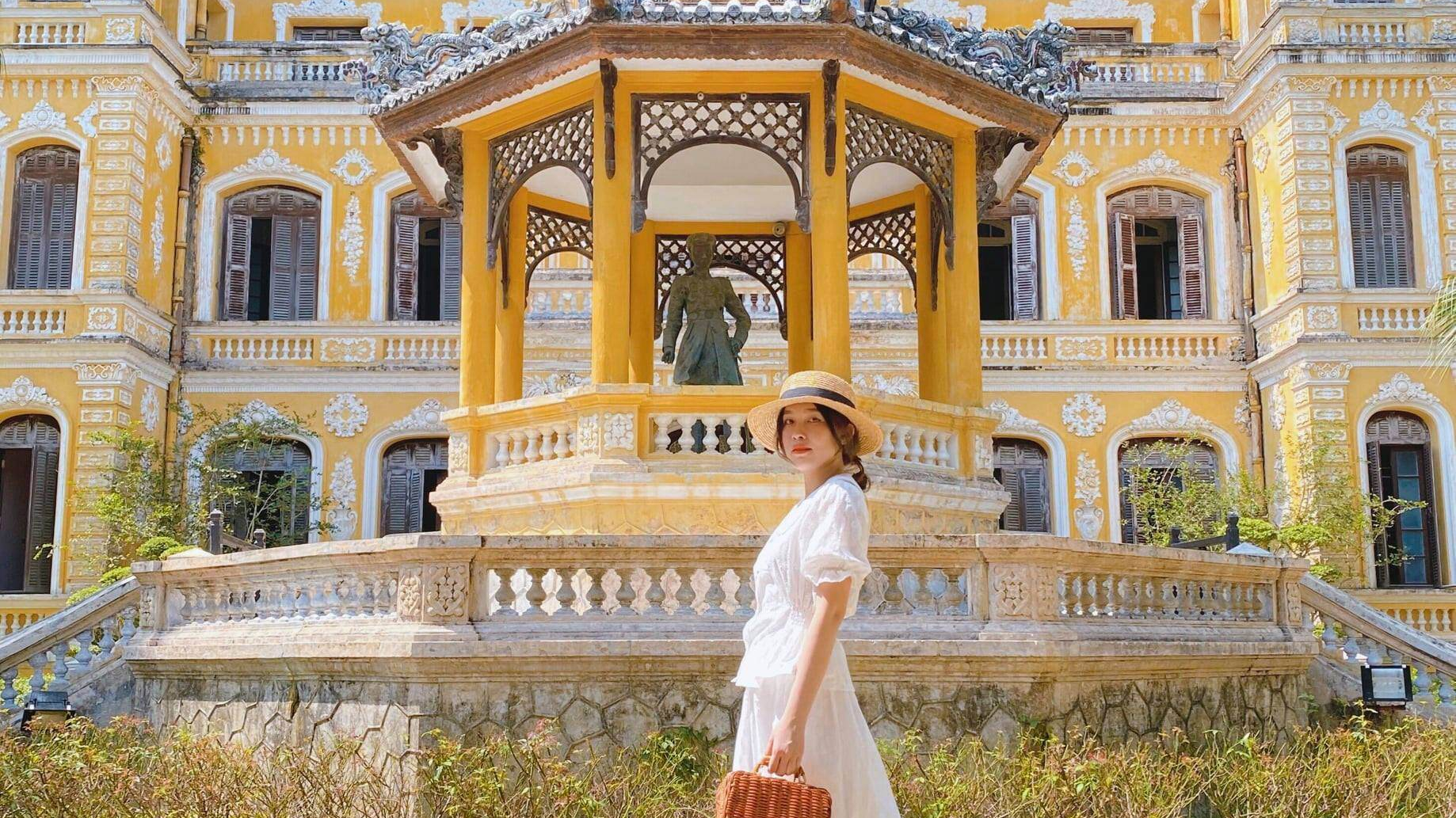 Tác động của truyền miệng điện tử (ewom) đến ý định đi du lịch của giới trẻ tại thành phố Huế