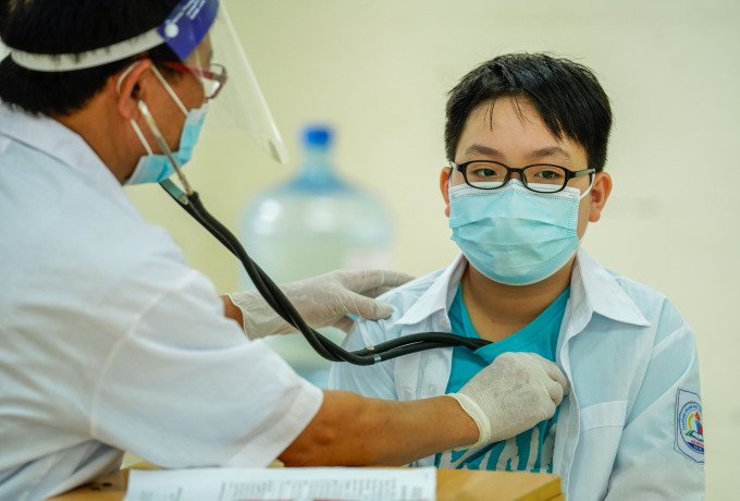 Các yếu tố ảnh hưởng đến việc giữ chân nhân viên y tế ở các bệnh viện công lập tại Thành phố Hồ Chí Minh