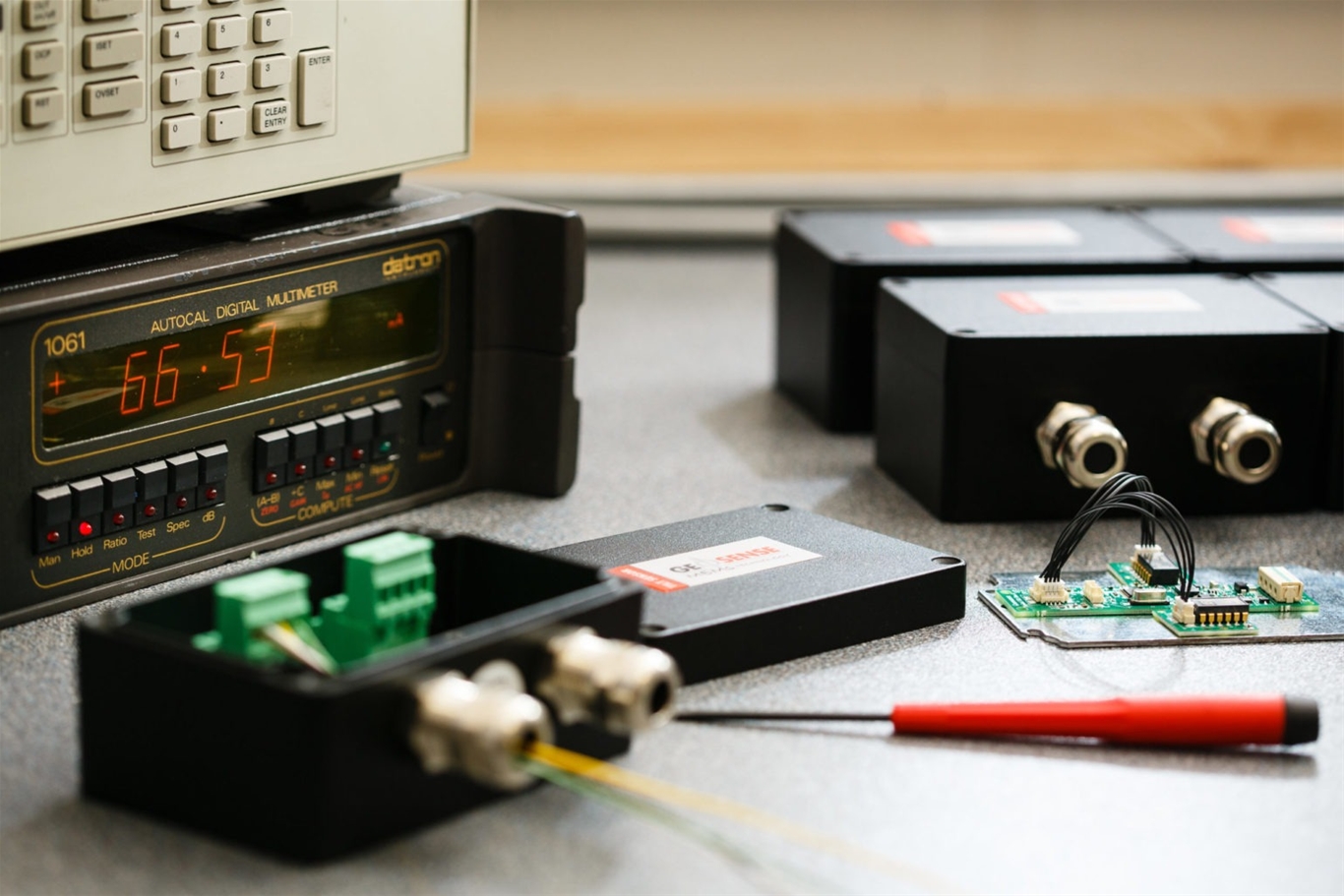 Giải pháp xử lý tín hiệu đầu ra của cảm biến bằng PLC-S7 1200 trong giảng dạy