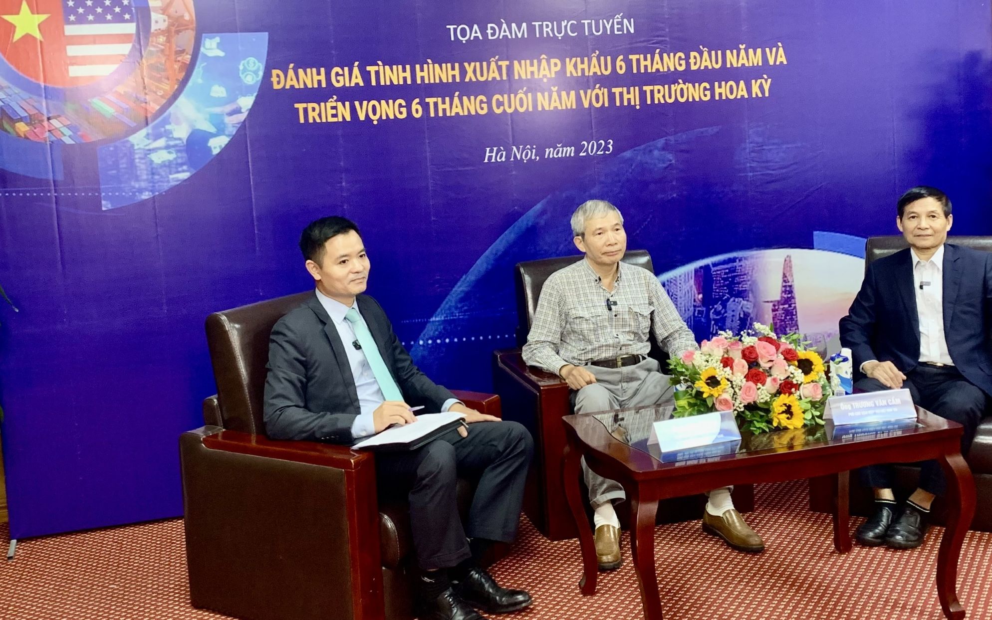 nh-n-l-i-t-nh-h-nh-xu-t-nh-p-kh-u-v-i-th-tr-ng-hoa-k-trong-6-th-ng