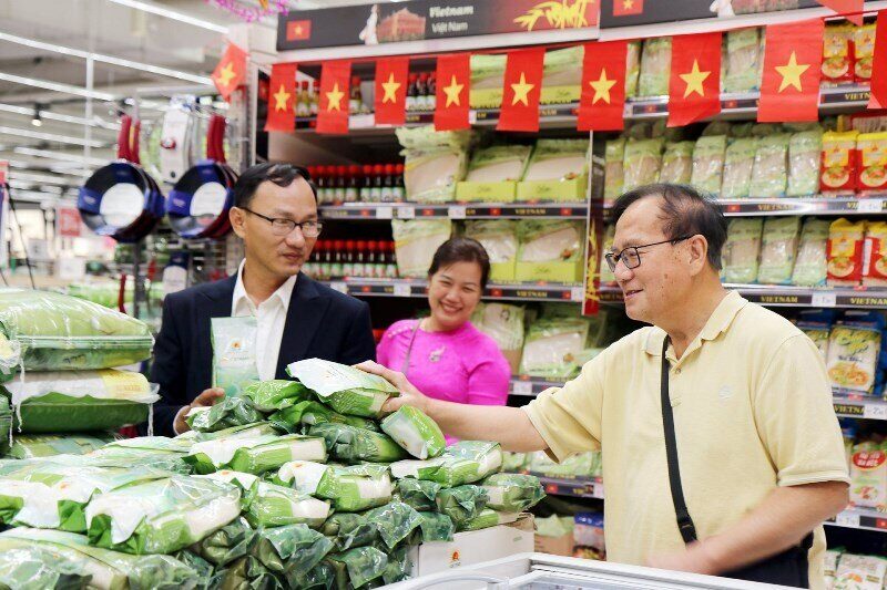 Xu hướng phát triển việc điều chỉnh pháp lý vấn đề sử dụng hàng rào phi thuế quan liên quan đến việc bảo vệ môi trường và sức khỏe con người trong thương mại quốc tế