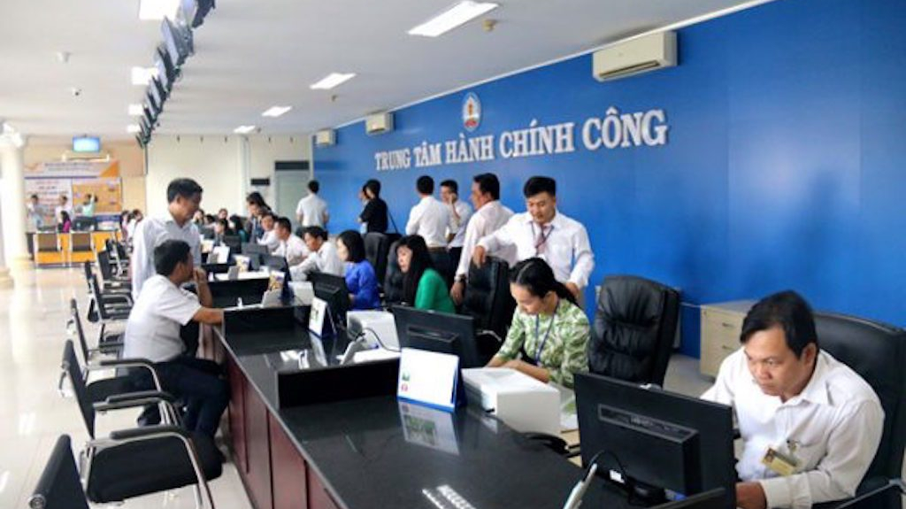 Đánh giá dịch vụ hành chính công tại các cơ quan hành chính nhà nước Việt Nam hiện nay