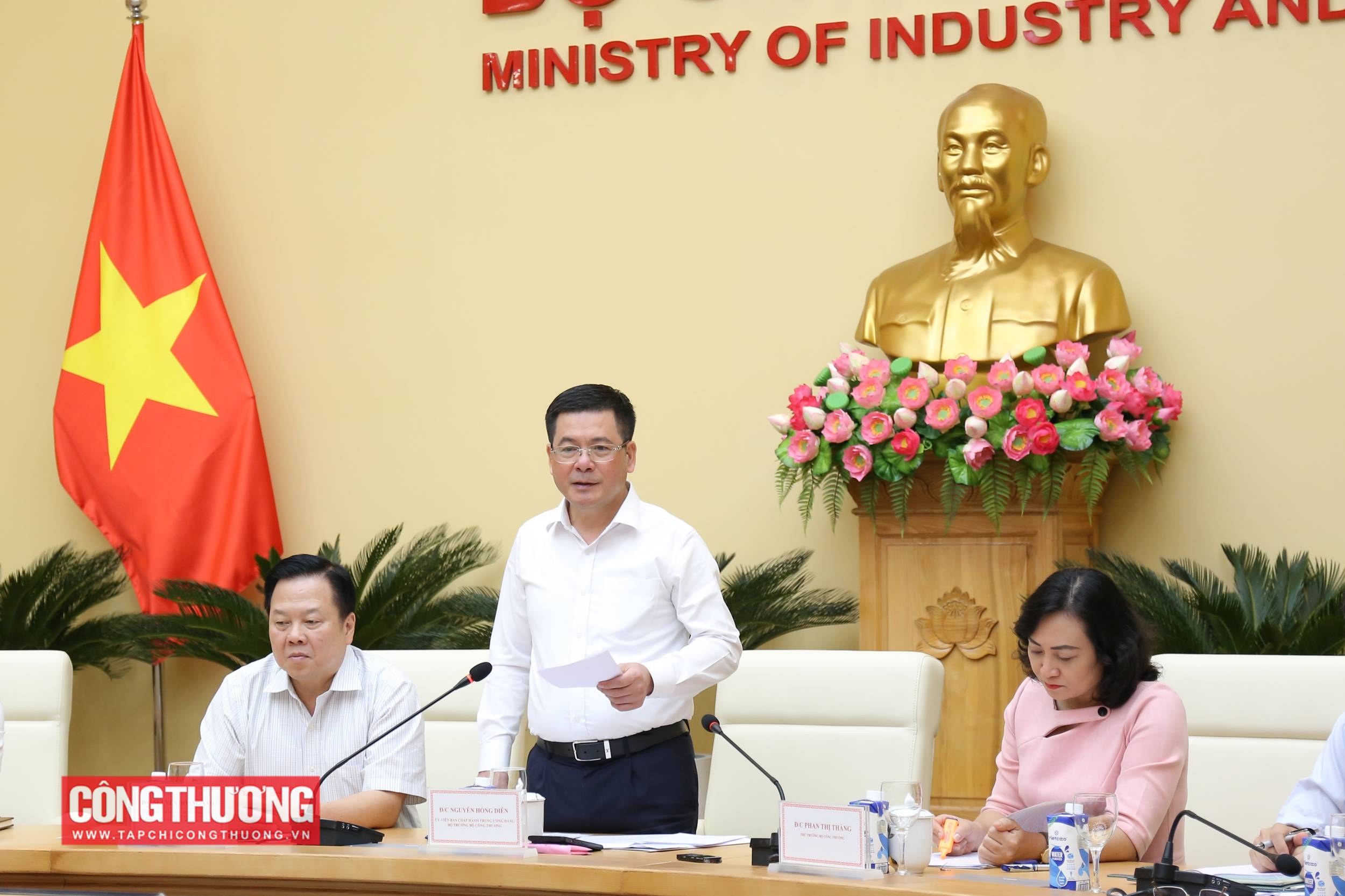 Bộ Công Thương làm việc với Ủy ban Quản lý vốn nhà nước và SCIC