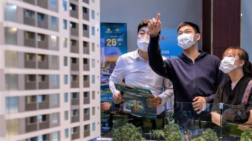 Những yếu tố ảnh hưởng đến quyết định mua nhà ở của các gia đình trẻ tại Thành phố Hồ Chí Minh