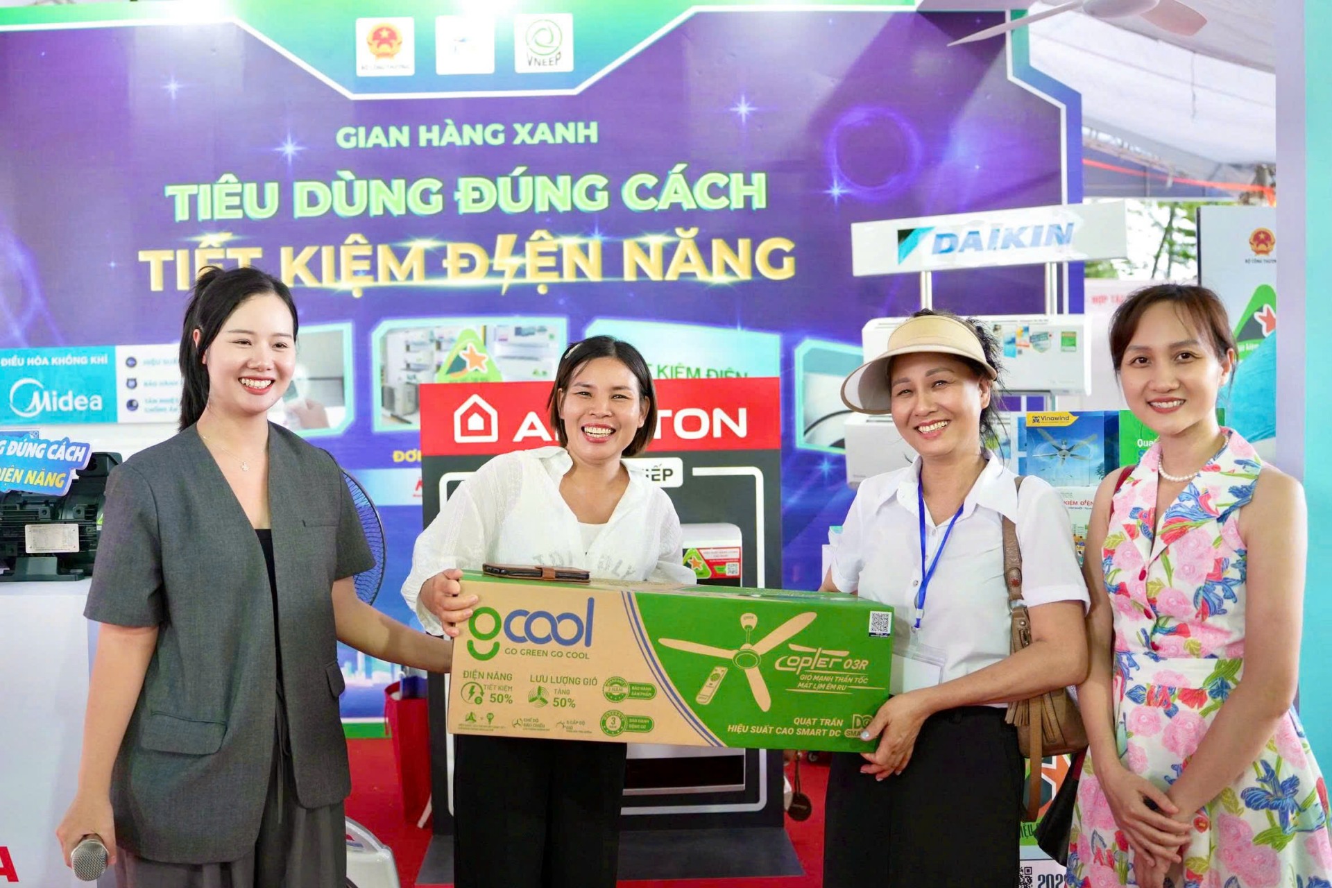 Gian hàng Xanh: Tiêu dùng đúng cách - Tiết kiệm điện năng (lùi ngày 16/10)