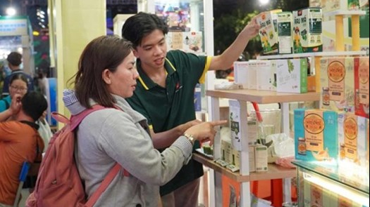 Trách nhiệm pháp lý của doanh nghiệp trong kinh doanh online và thương mại điện tử tại Việt Nam