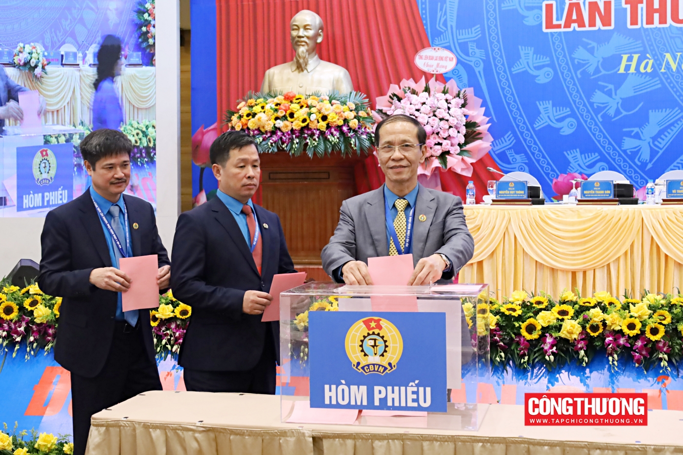 [CHÙM ẢNH] Đại hội Công đoàn Công Thương Việt Nam lần thứ V, nhiệm kỳ 2025 - 2030