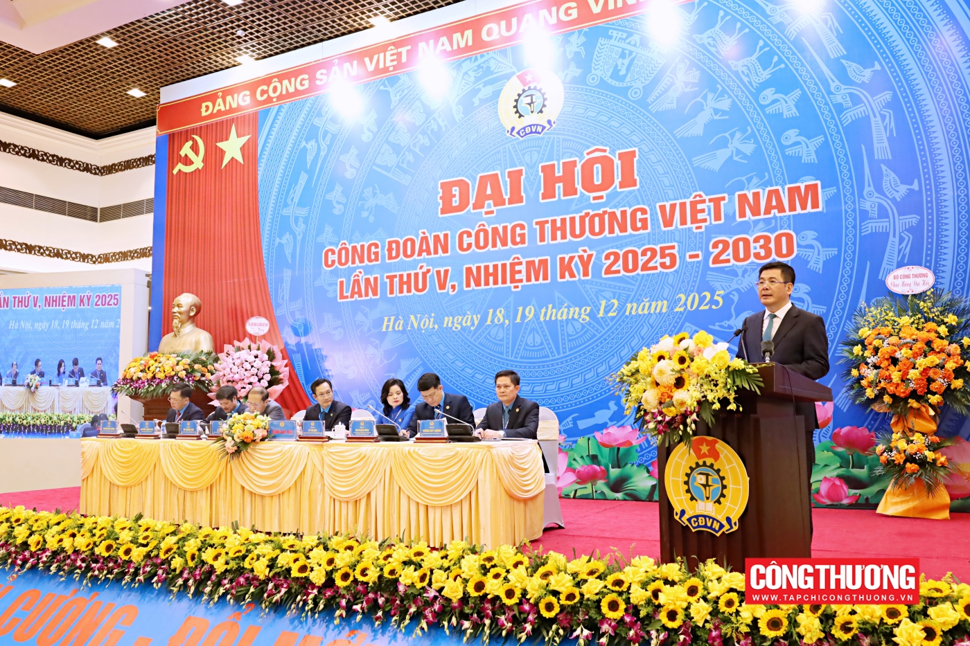 đồng chí Nguyễn Hồng Diên - Ủy viên BCH Trung ương Đảng, Bí thư Ban Cán sự đảng, Bộ trưởng Bộ Công Thương