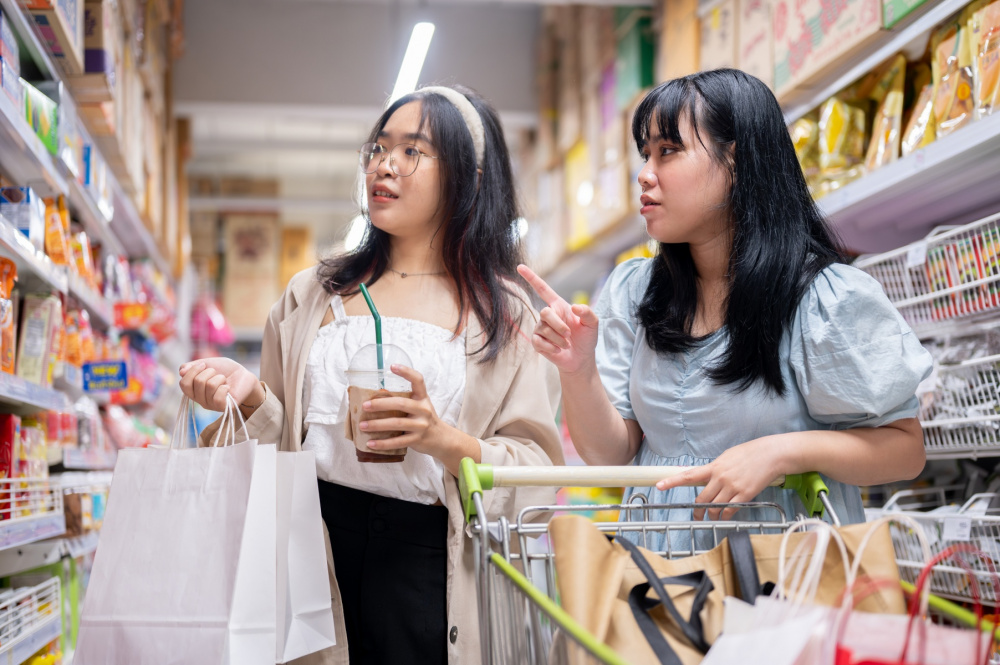 Ảnh hưởng của trải nghiệm khách hàng đa kênh đến ý định mua lặp lại mặt hàng thời trang