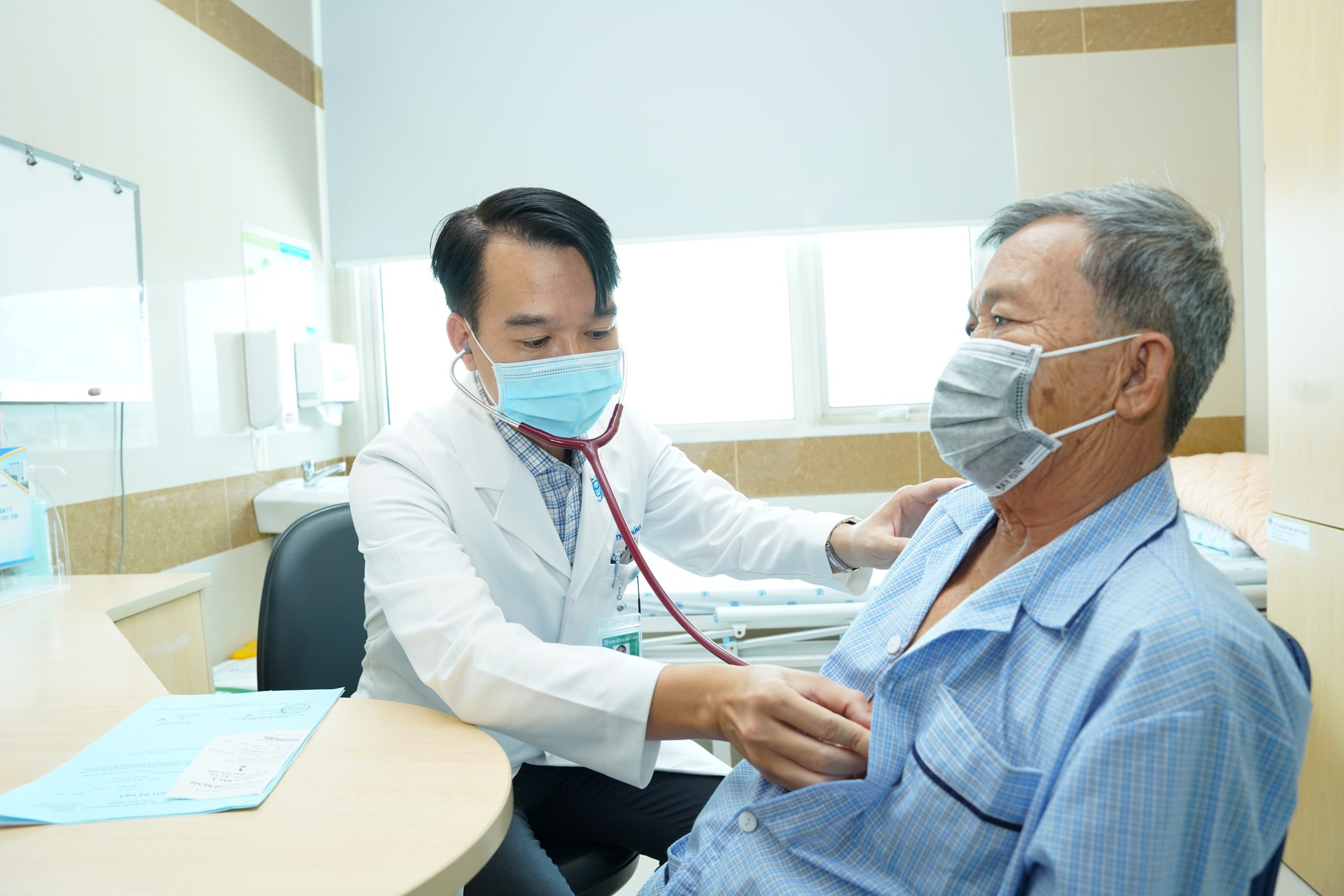 Mở rộng 4 nhóm được Nhà nước đóng bảo hiểm y tế