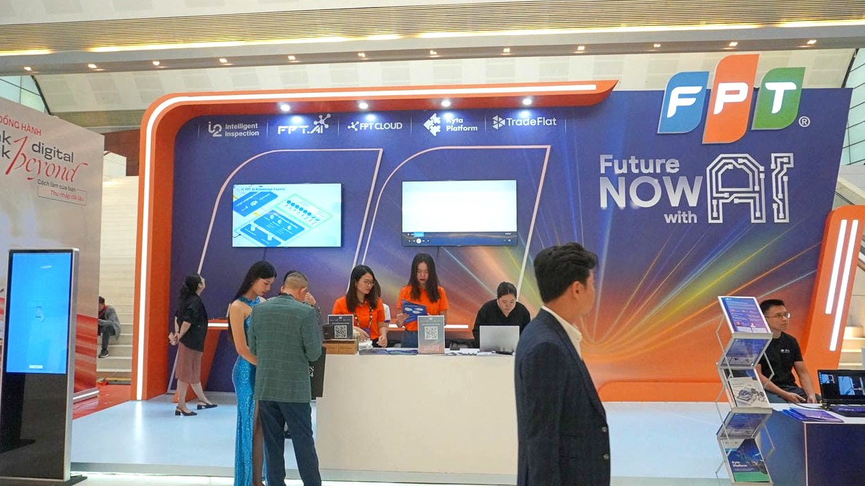 Tập đoàn FPT: Lãi ròng nửa đầu năm tăng gần 21%, doanh thu ký mới gần ...