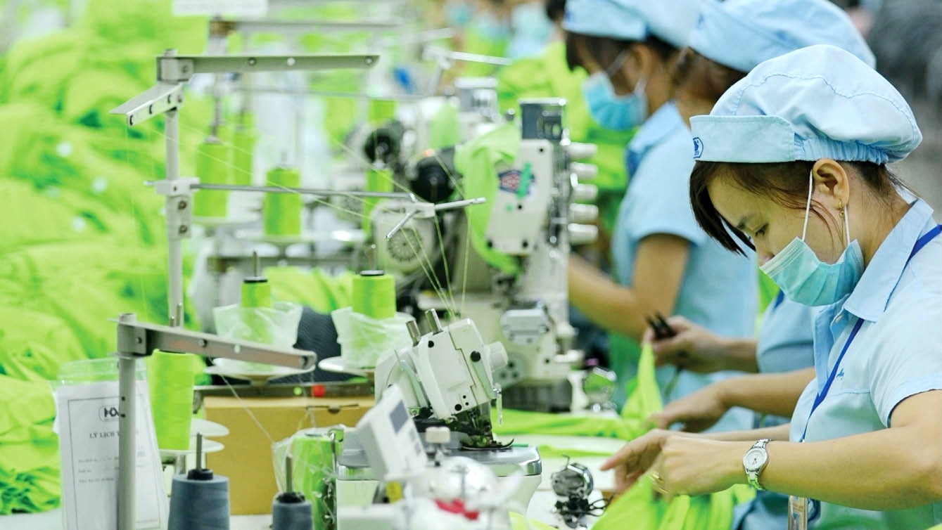 Nghiên cứu hoạt động thu mua xanh tác động tới hiệu suất hoạt động của các doanh nghiệp dệt may trên địa bàn thành phố Hà Nội