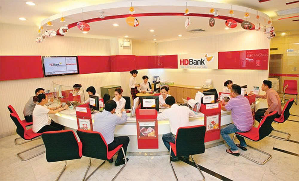 Các yếu tố ảnh hưởng đến quyết định sử dụng dịch vụ Mobile Banking tại Ngân hàng Thương mại Cổ phần Phát triển Thành phố Hồ Chí Minh