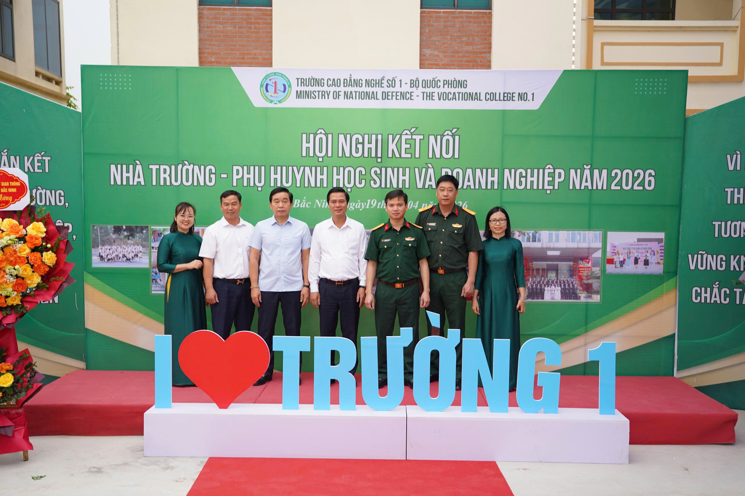 Định hướng đào tạo theo nhu cầu doanh nghiệp qua liên kết nhà trường - doanh nghiệp - cựu sinh viên