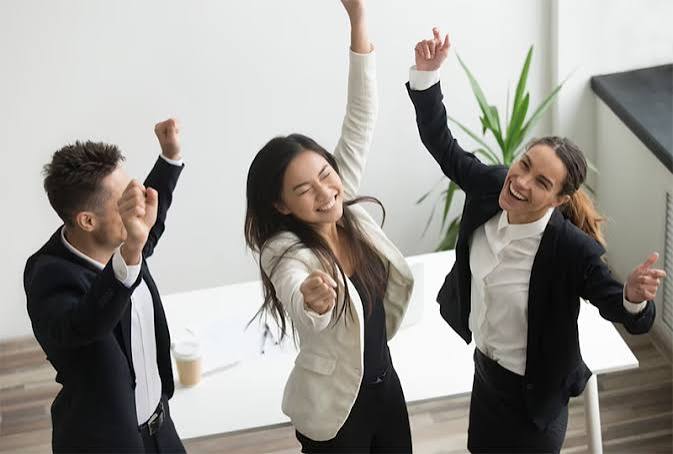 Tạo động lực làm việc cho nhân viên Công ty Cổ phần luyện kim Tân nguyên Hải Dương Việt Nam - góc nhìn từ tháp nhu cầu của Maslow
