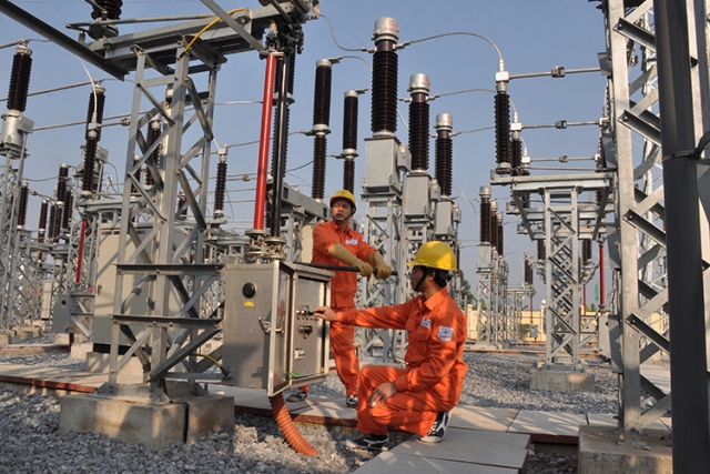EVN needs more than 62 trillion VND to build power grids in the south
