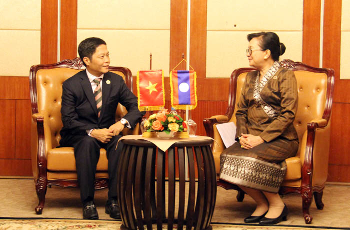 Vietnam, Laos look for actions to boost bilateral trade ties