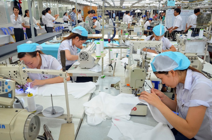 Hoàn thiện công tác kế toán tập hợp chi phí sản xuất và tính giá thành sản phẩm tại Công ty cổ phần May Hưng Yên