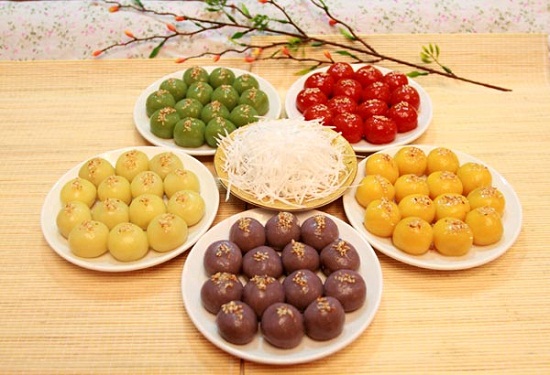 Cách làm bánh trôi ngũ sắc cho Tết Hàn thực 