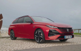 Peugeot 308 SW GT 2026 gây chú ý với màu Đỏ Elixir