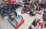Thị trường xe máy tiếp tục khởi sắc
