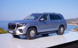 Mercedes-Maybach GLS 680 2026 lộ diện với màu xanh Light Blue Metallic nổi bật