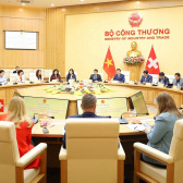 Bộ trưởng Bộ Công Thương Lê Mạnh Hùng hội kiến Tổng thống Liên bang Thụy Sỹ Guy Parmelin