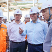 Bộ trưởng Bộ Công Thương Lê Mạnh Hùng kiểm tra các dự án tại Trung tâm Điện lực Quảng Trạch