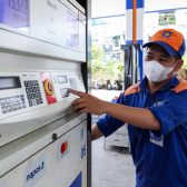 Kỳ điều hành giá xăng dầu ngày 12/3: Tiếp tục chi quỹ bình ổn, xăng E5RON92 giảm gần 450 đồng/lít