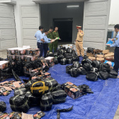 Ngăn chặn trên 2,3 tấn thực phẩm không rõ nguồn gốc qua Tuyên Quang