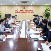 Thứ trưởng Nguyễn Hoàng Long làm việc với  các doanh nghiệp Nhật Bản về LNG