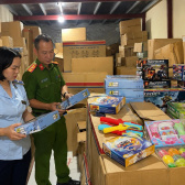 Đội Quản lý thị trường số 11 phối hợp xử lý nhiều vụ vi phạm trong hoạt động kinh doanh