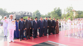 Kỷ niệm 79 năm Ngày Thương binh-Liệt sĩ: Lãnh đạo Đảng, Nhà nước tưởng niệm các Anh hùng liệt sĩ và viếng Chủ tịch Hồ Chí Minh