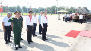 81 năm Quốc khánh 2/9: Tổng Bí thư, Chủ tịch nước tưởng nhớ Chủ tịch Hồ Chí Minh