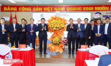 Thứ trưởng Nguyễn Hoàng Long: Trường Đại học Điện lực giữ vững vai trò là cơ sở đào tạo trọng điểm của Bộ Công Thương về năng lượng