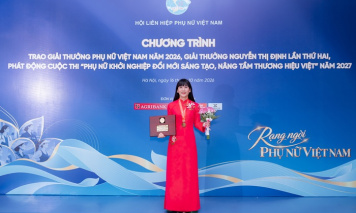 Chủ tịch Công ty Yến sào Khánh Hòa Trịnh Thị Hồng Vân nhận Giải thưởng Phụ nữ Việt Nam 2026