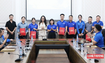 Đoàn Thanh niên Bộ Công Thương trao quà tri ân cán bộ Đoàn chủ chốt
